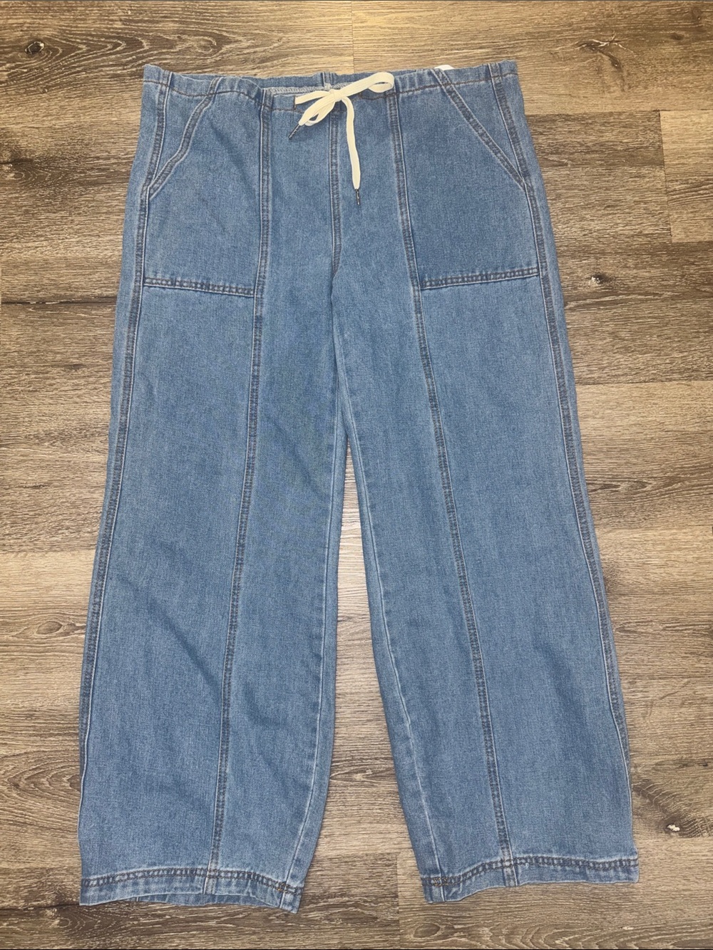 Women's Light Blue Cropped Wide-Leg Denim Jeans with Drawstring